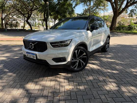VOLVO XC40 1.5 T5 RECHARGE R-DESIGN GEARTRONIC VOLVO XC40 1.5 T5 RECHARGE R-DESIGN GEARTRONIC
